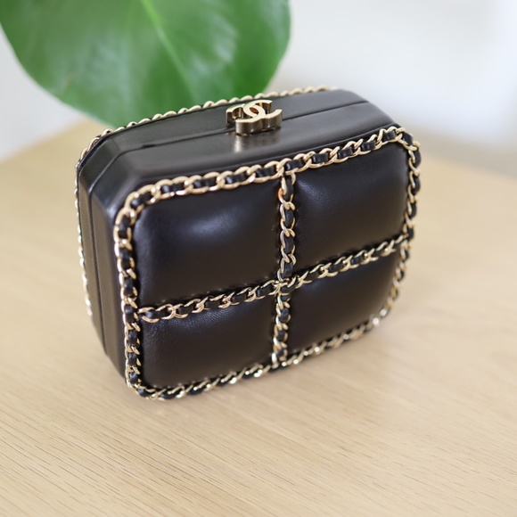 ❌NOT AVAILABLE❌ RARE GHW Chanel Chain Frame CC Box Minaudiere Calfskin Mini Clut - Picture 14 of 15